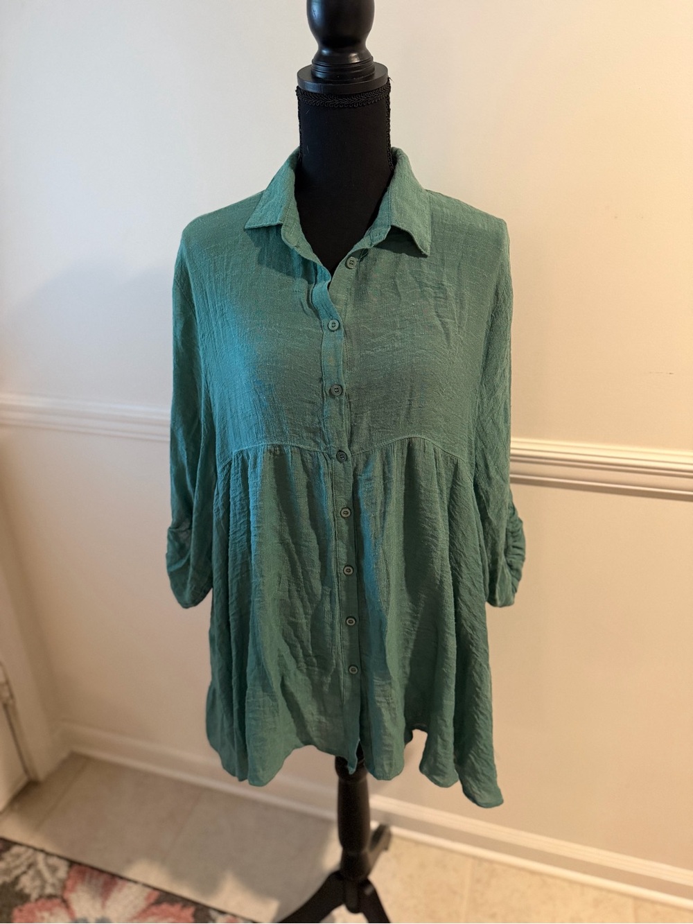 SHOP THE MINT Top